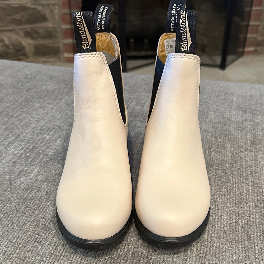 Blundstone Women's Cream Ankle Boots